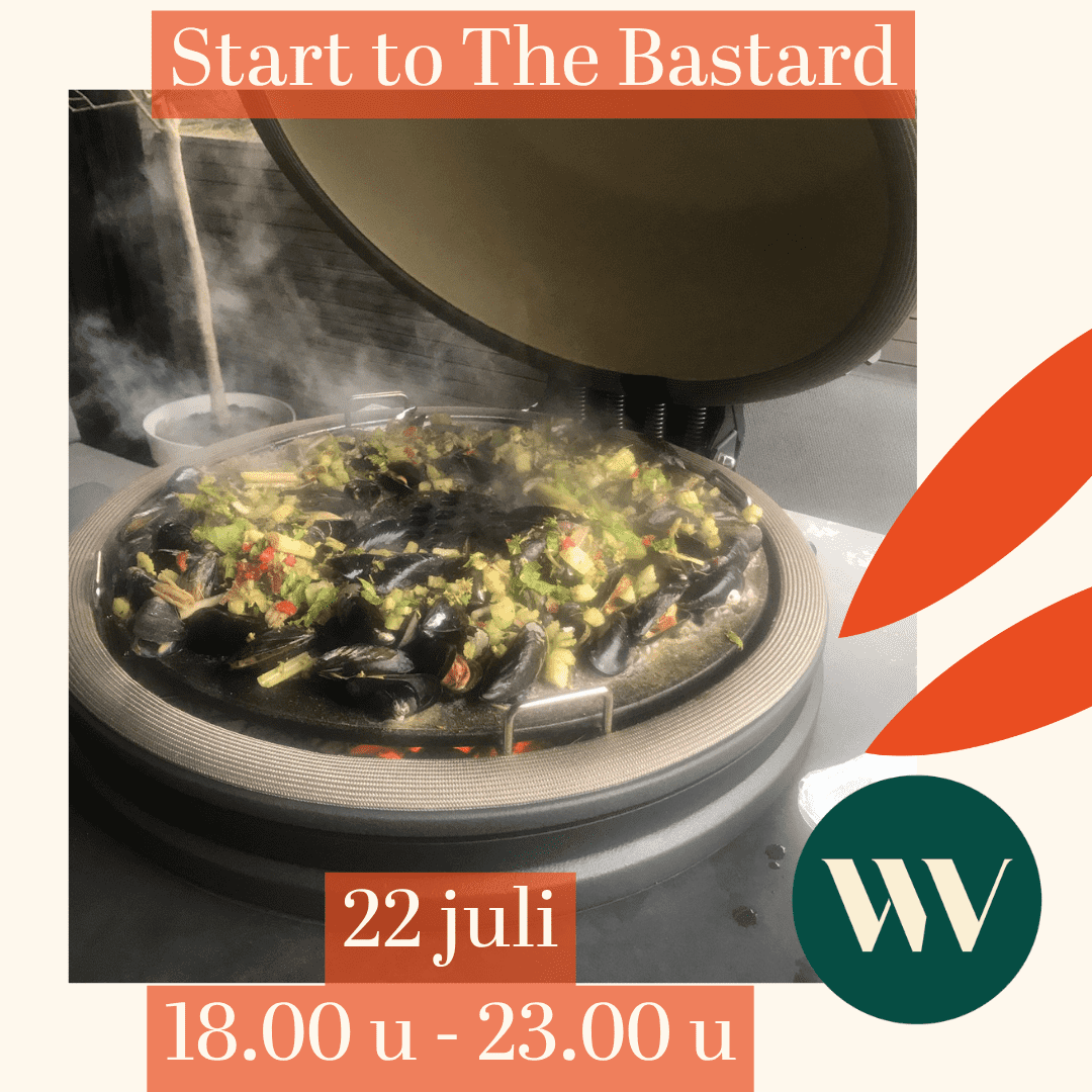 Workshop Start to The Bastard – Leer koken op de kamado BBQ | 22 juli Dampende schaal mosselen met groenten op een The Bastard kamado barbecue tijdens een kookworkshop bij Huis Wittevrongel in Eeklo