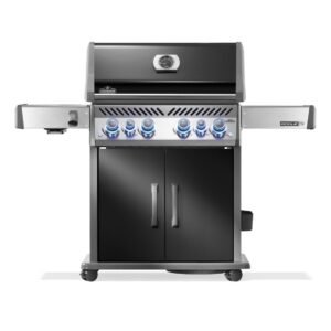 Napoleon Rogue Pro S 525 gasbarbecue vooraanzicht